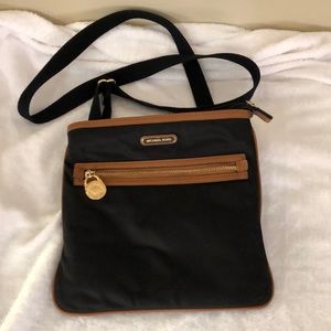 Michael Kors Black Crossbody Purse Bag Large w/Adjustable Strap Travel